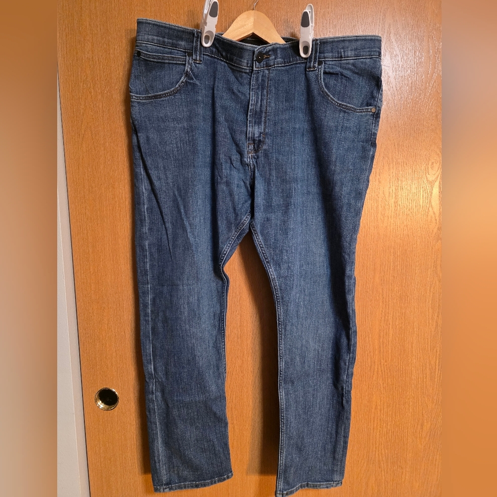 Wrangler Men's Blue Straight Tapered Jeans 42x30